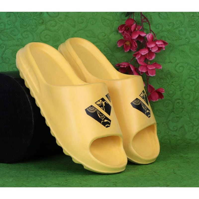 Richale Comfortable Yellow Slider For Men