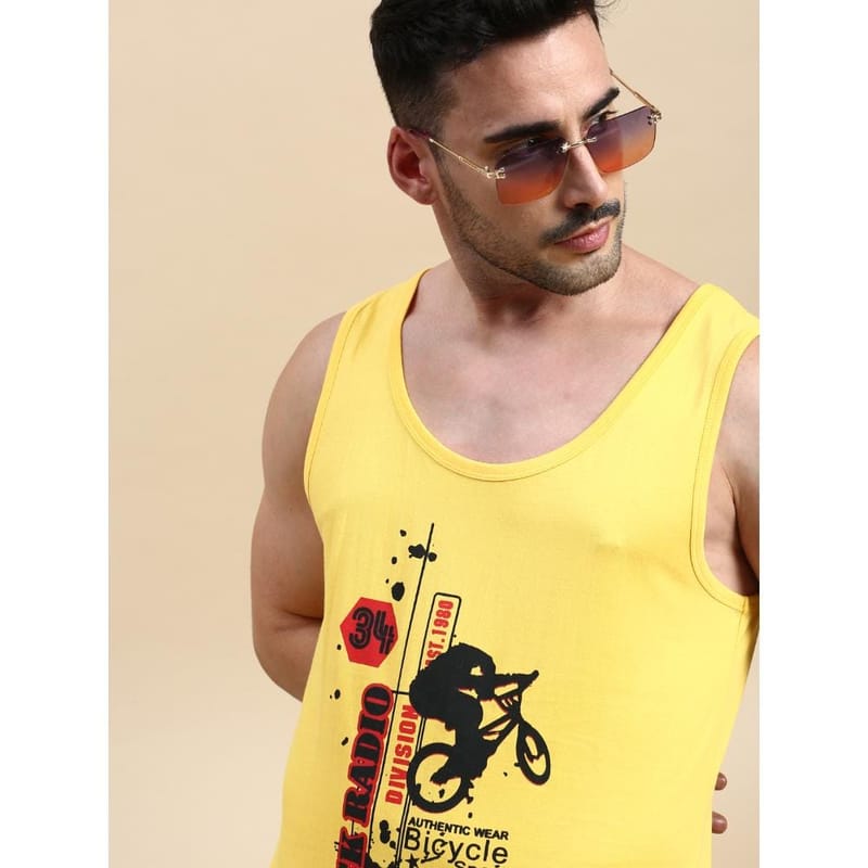 BLACK RADIO Mens Scoop Neck Sleeveless Graphic Printed Yellow T-Shirt