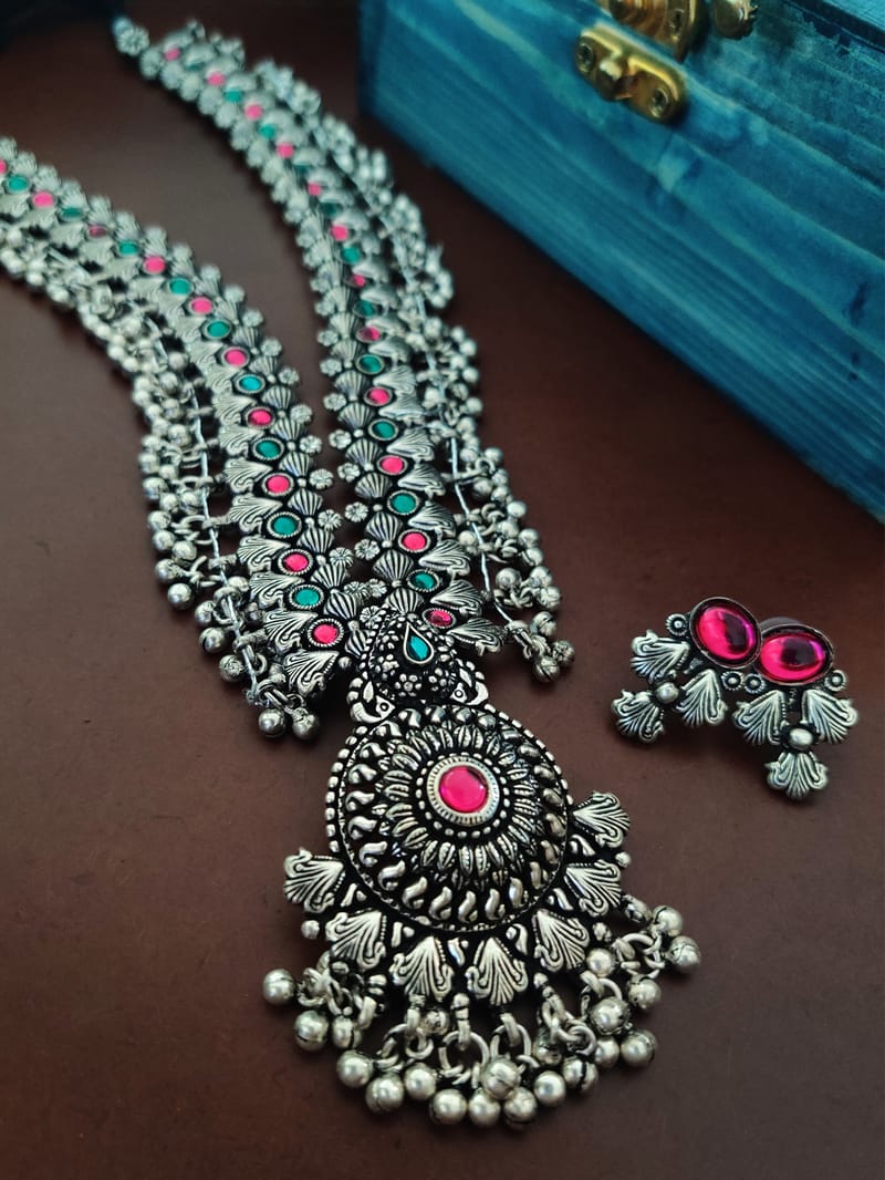 Binni's Wardrobe  Silver plated oxidised German silver necklace