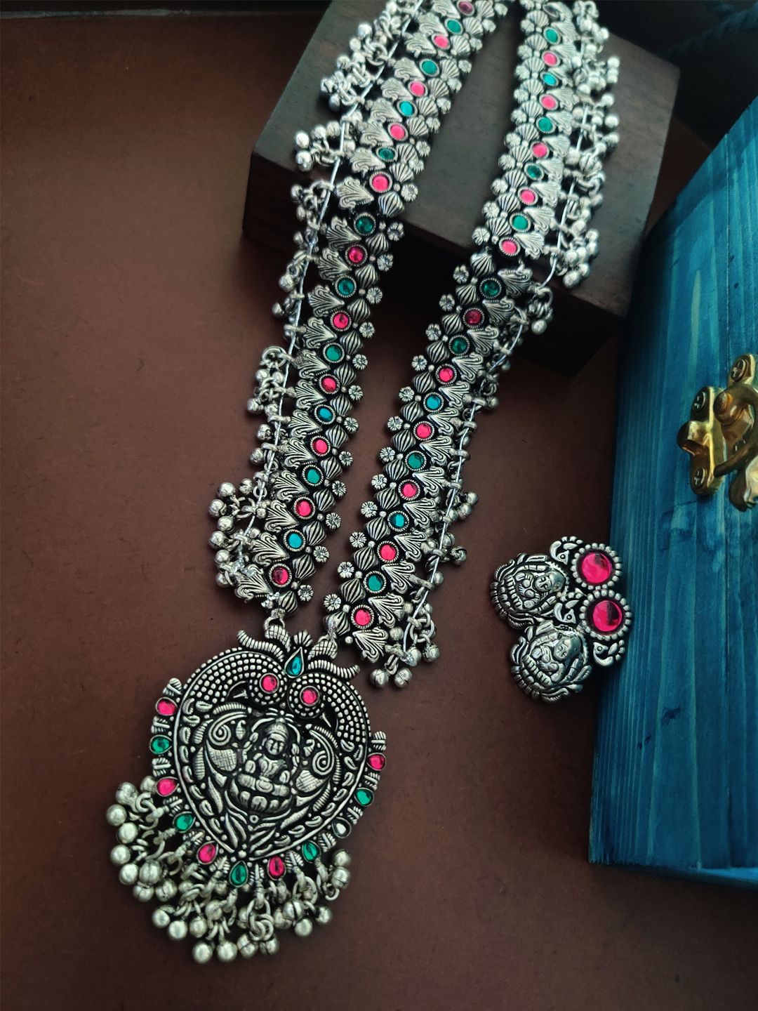 Binni's Wardrobe  silver oxidised green and pink stone necklace set