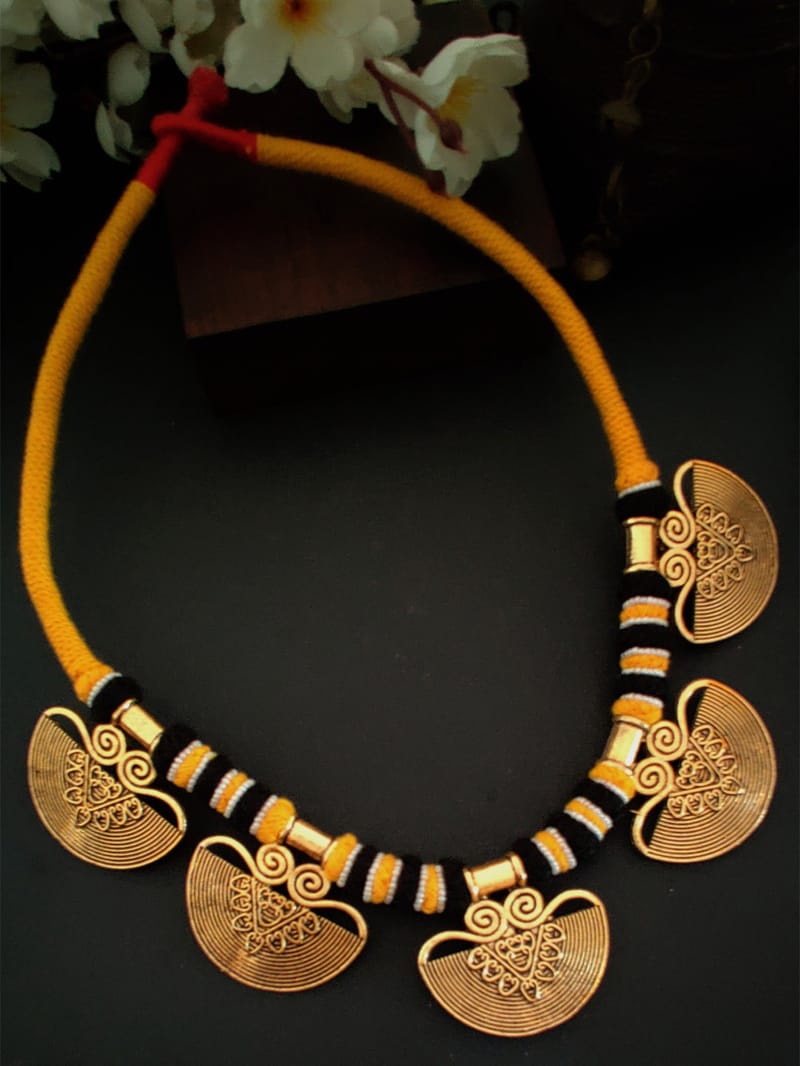 Binni's Wardrobe Women Gold-Toned Antique Necklace