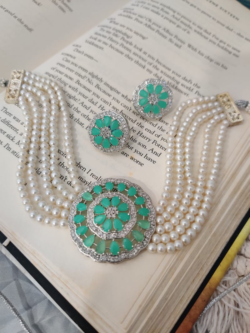 Binni's Wardrobe White and green plated perals  Jewellery Set