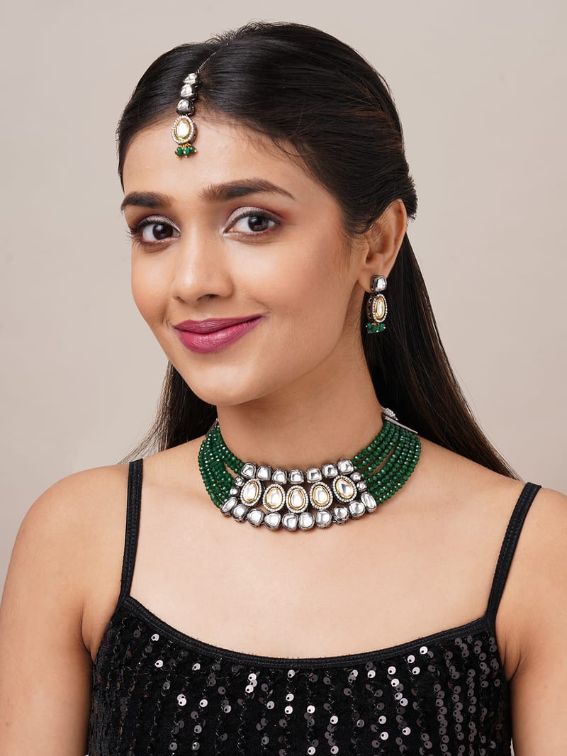 Binni's Wardrobe  green stone kundan jewellery set with mang tika