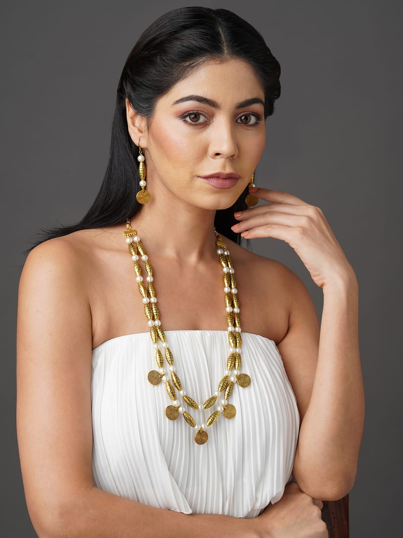 Binni's Wardrobe Gold toned two line long necklace