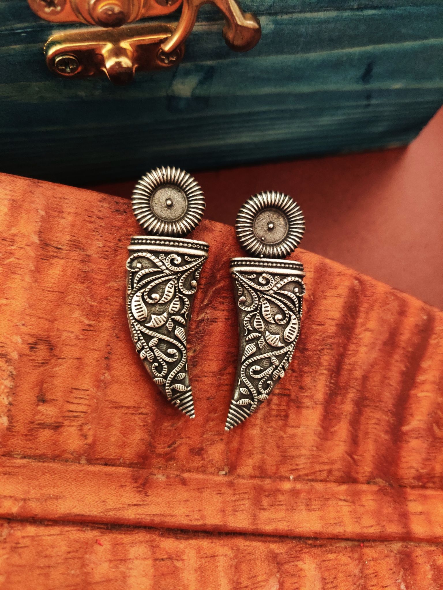 Binni's Wardrobe Silver-Toned & silver Oxidised Contemporary Drop Earrings