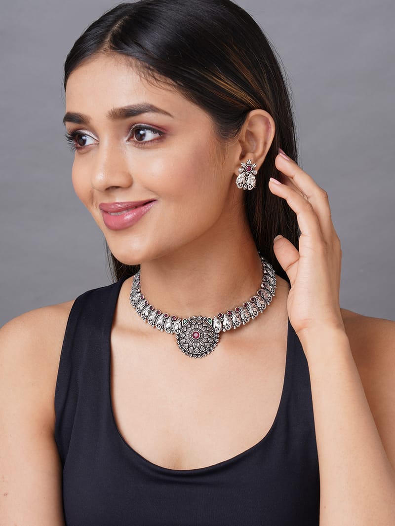 Binni's Wardrobe  german silver stone studed set