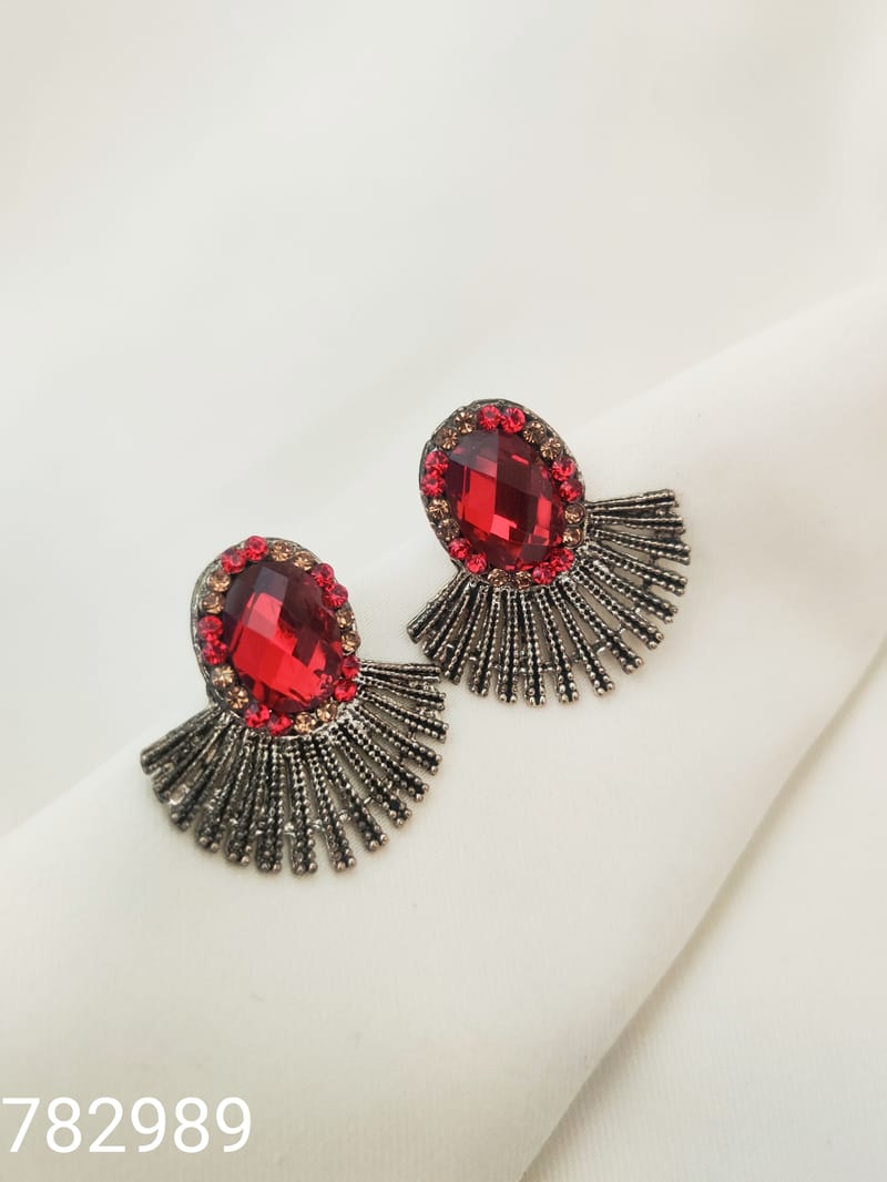 Binni's Wardrobe Silver toned red stone stud .