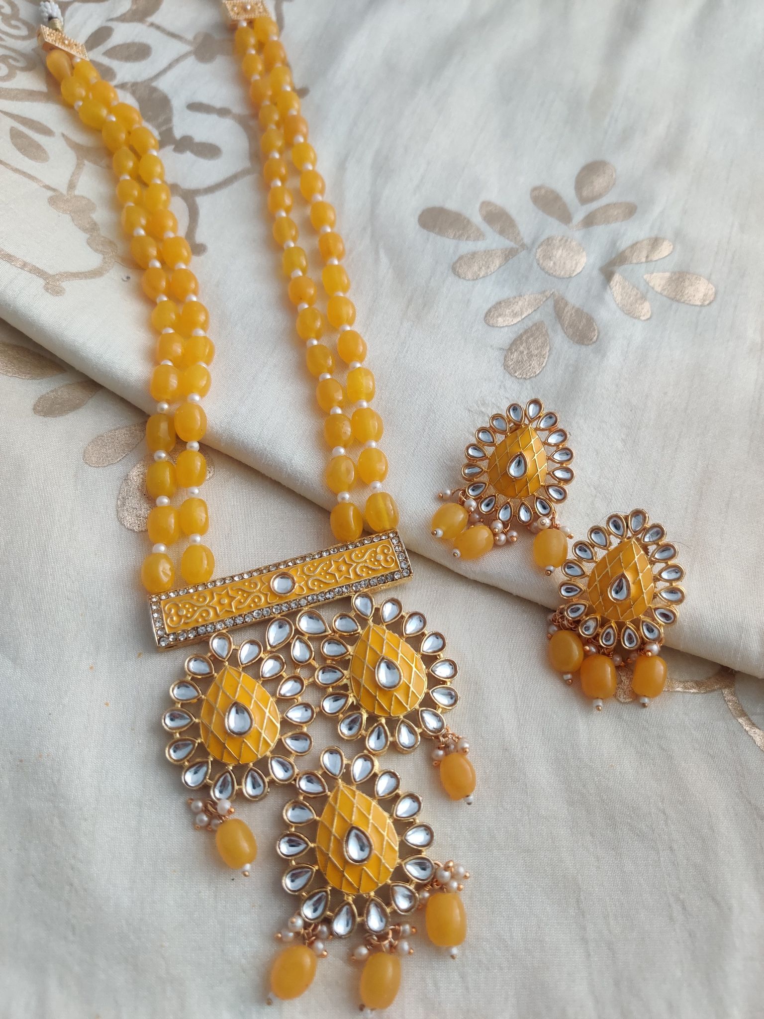 Binni's Wardrobe  women yellow stone jewellery set