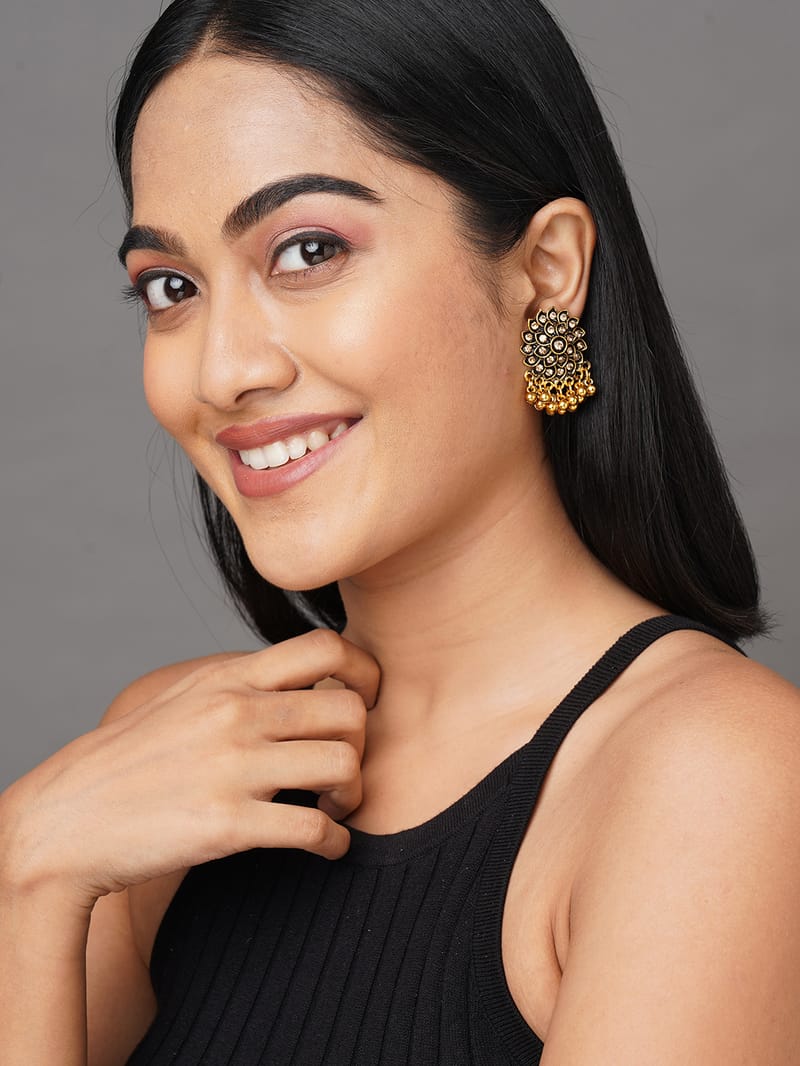 Binni's Wardrobe gold toned Contemporary studs