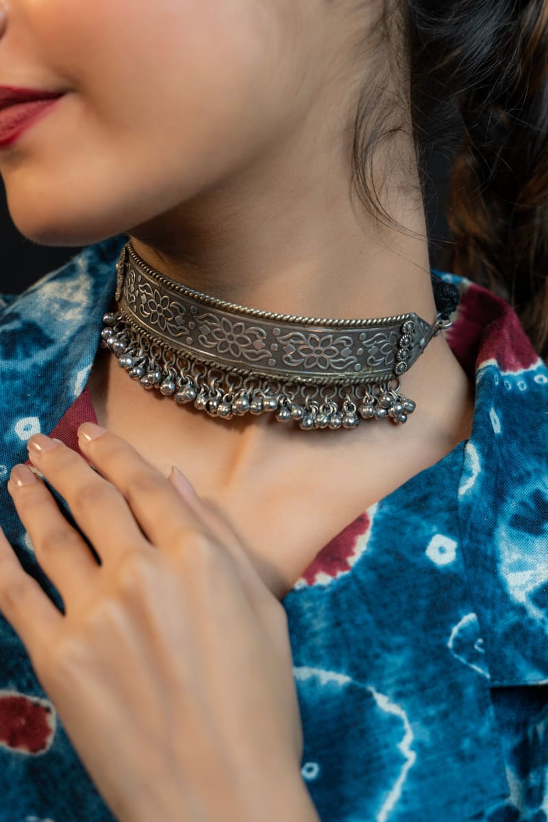 Binni's Wardrobe Antique Silver Choker