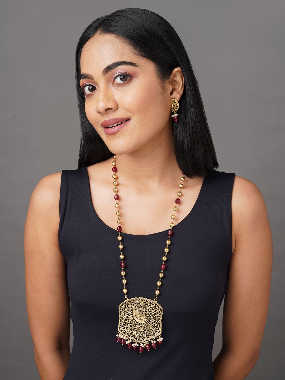 Binni's Wardrobe  gold plated red beaded necklace set