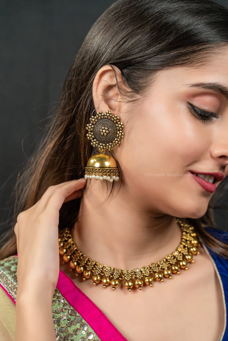 Binni's Wardrobe  golden necklace with jhumka