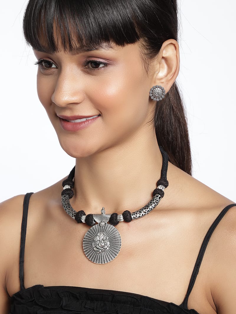 Binni's Wardrobe Women Silver-Toned  Black Silver-Plated Jewellery Set