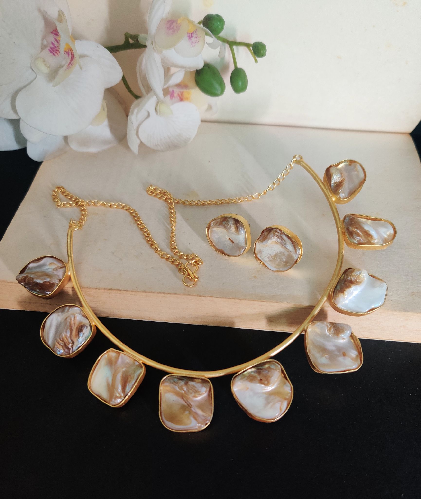 Binni's Wardrobe  gold plated shell necklace set