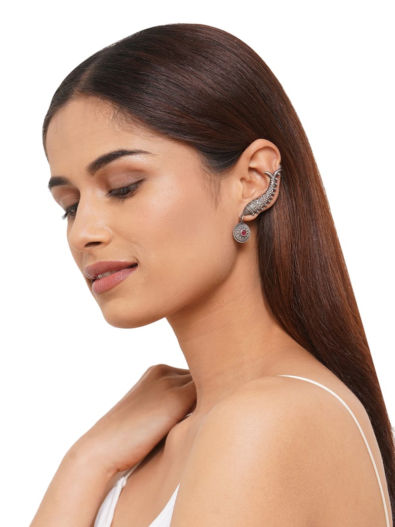 Binni's Wardrobe Women Silver-Toned German Silver Contemporary Fish Shaped Ear Cuff